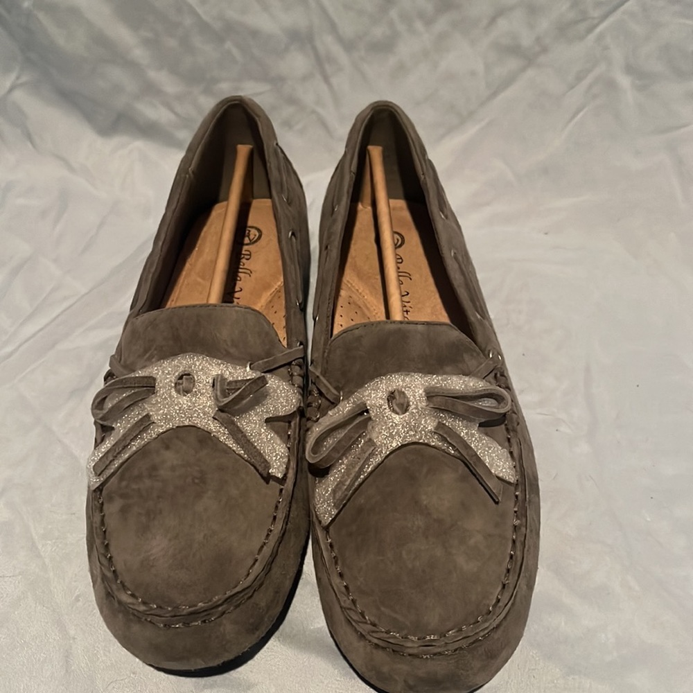 Bella Vita Scout Moccasin Flat - Picture 2 of 4